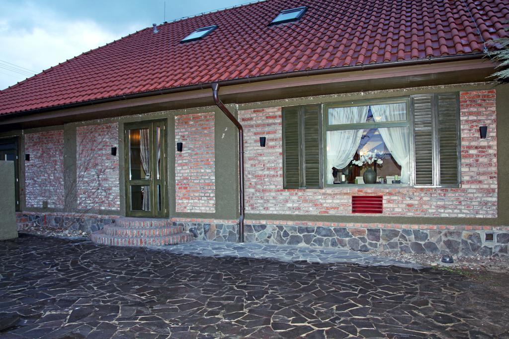 Topoľčany Barock Restaurant & Pension חדר תמונה